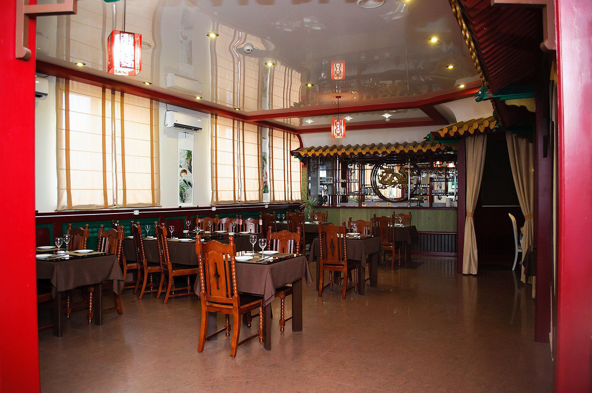 Основной зал — Золотой Дракон