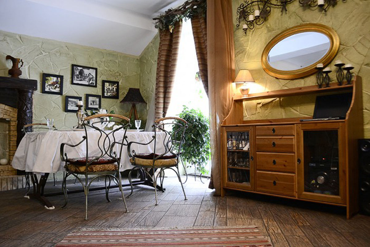 Зал на 30 человек — Кафе на Аллее