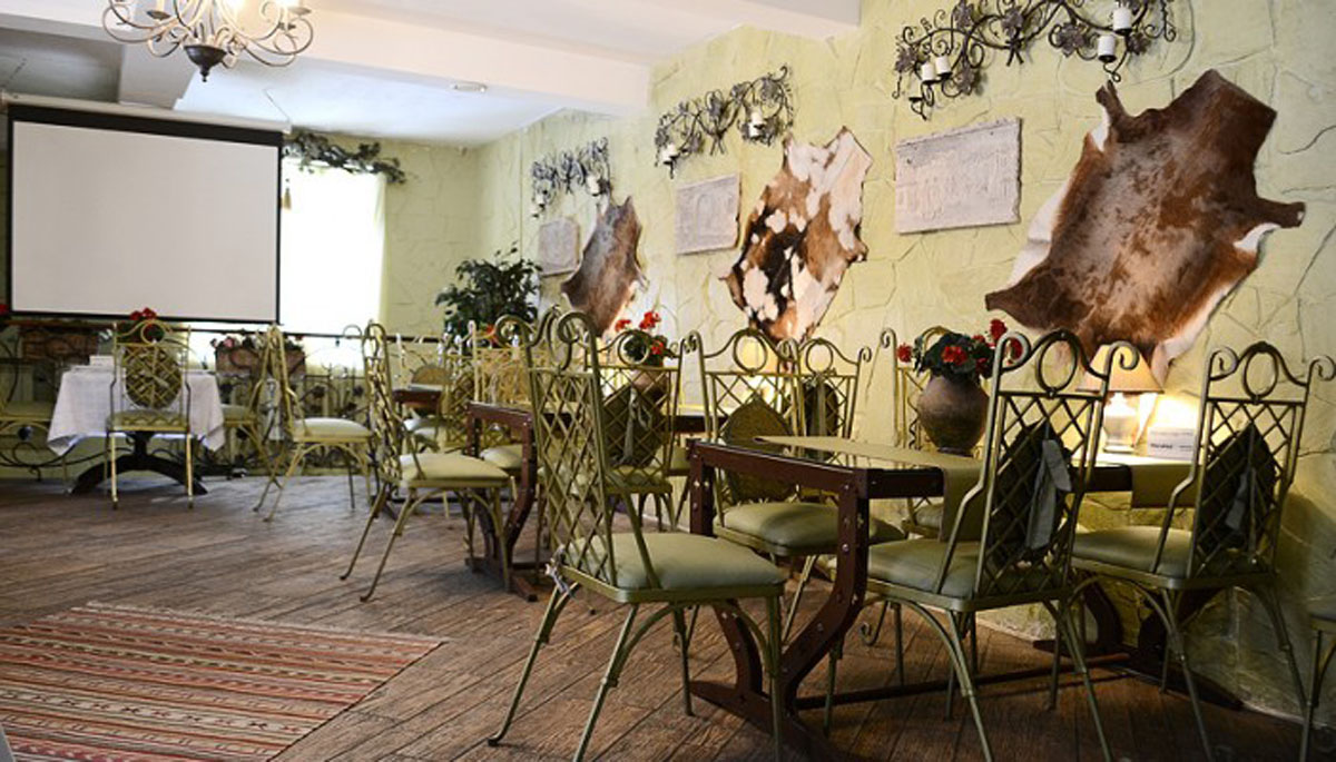 Зал на 30 человек — Кафе на Аллее