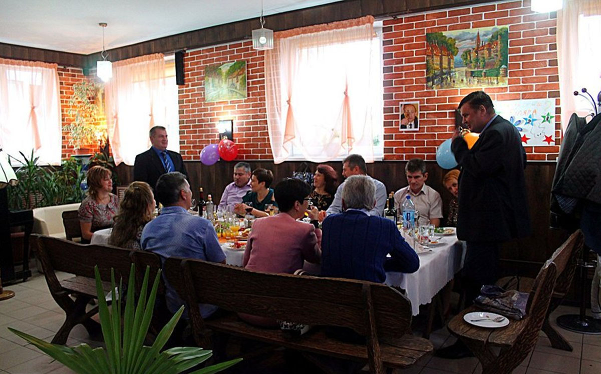 Основной зал — Посиделки