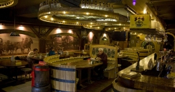 Основной зал