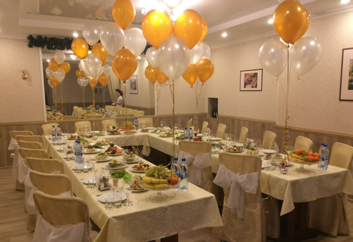 Зал на 60 человек — Абажур