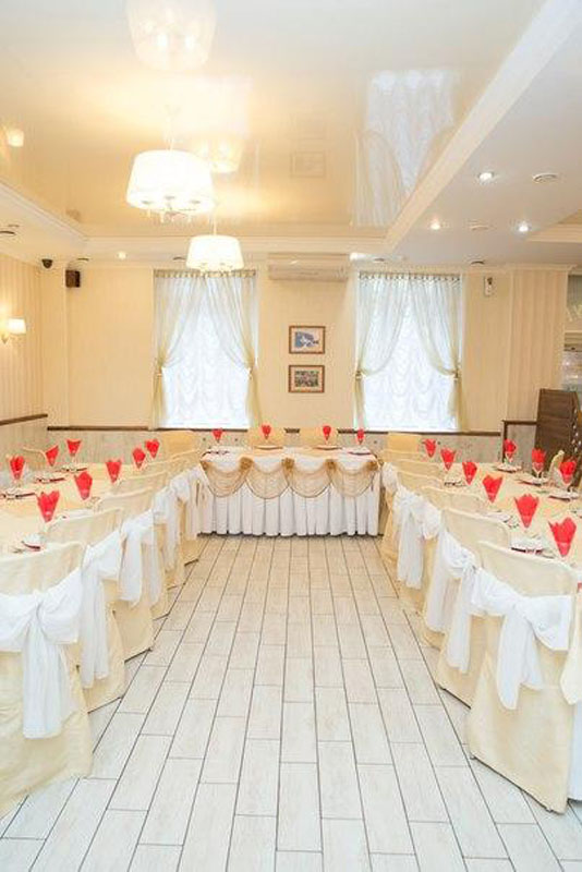 Зал на 60 человек — Абажур