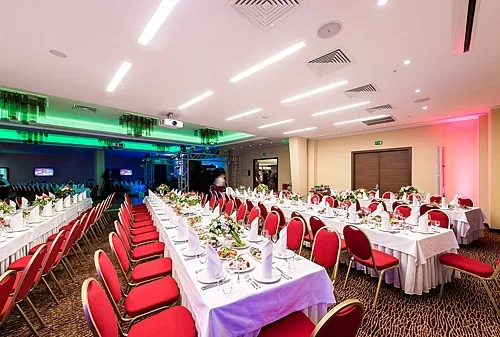Зал на 200 человек — Garden Grille & Bar