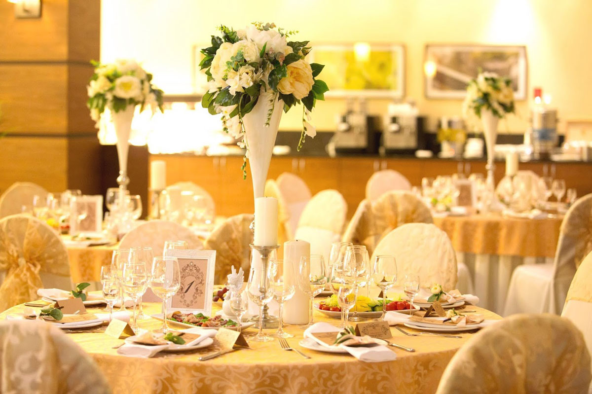 Зал на 220 человек — Garden Grille & Bar