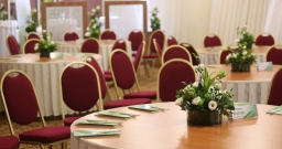 Зал на 220 человек