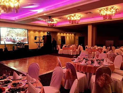 Зал на 220 человек — Garden Grille & Bar