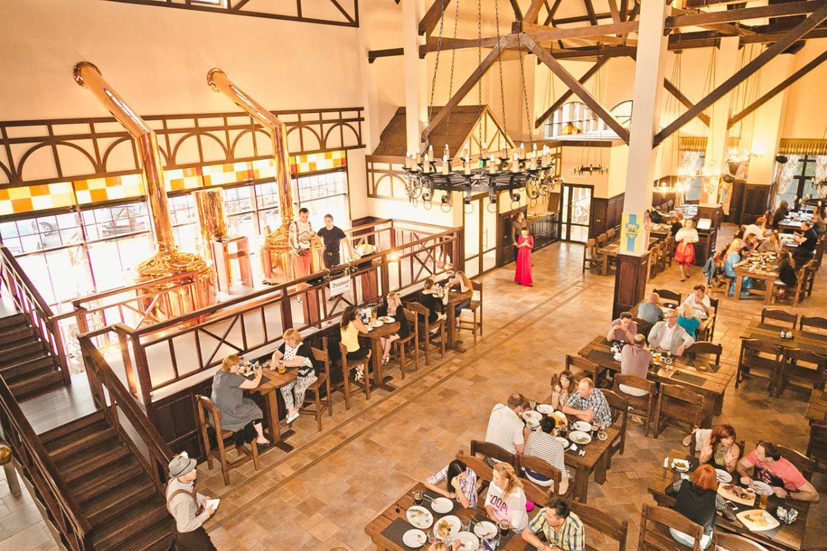 Основной зал — Biergarten