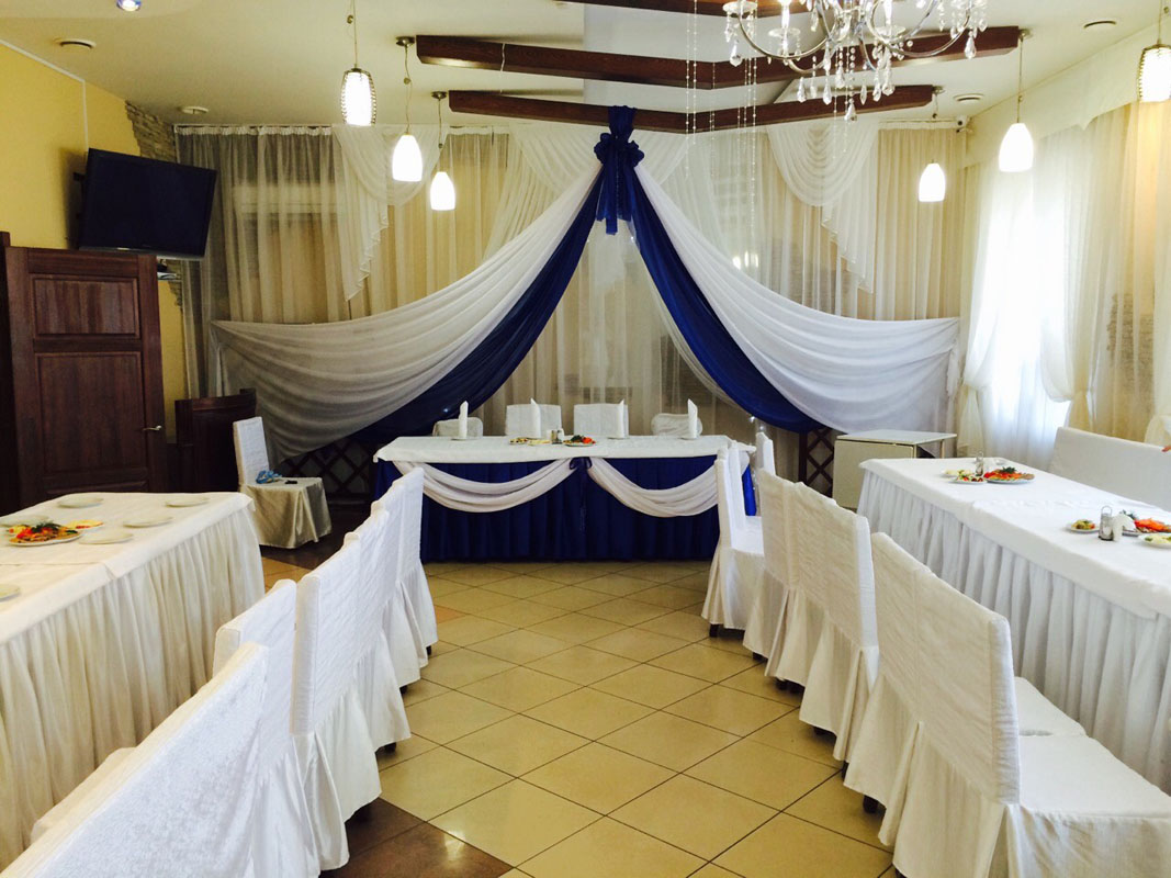 Основной зал — Визит