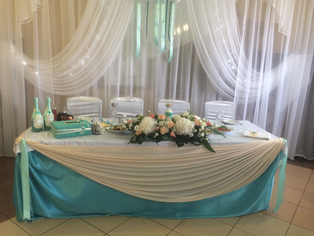 Основной зал — Визит