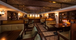 Основной зал