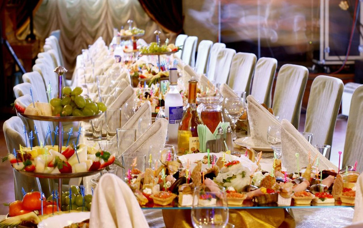 Основной зал — Клен