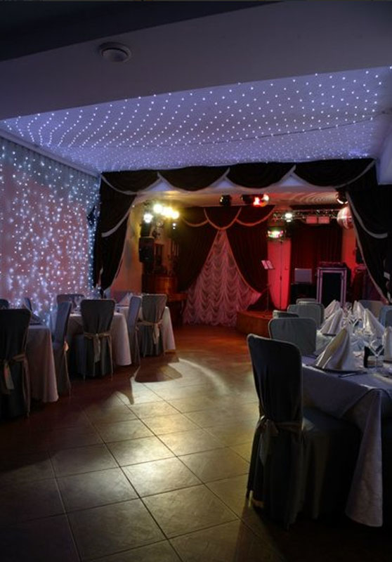 Основной зал — Клен