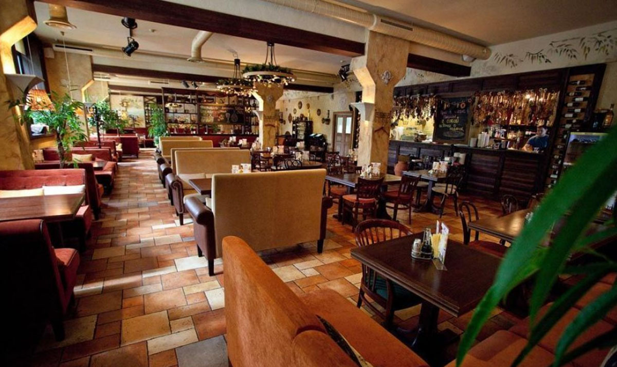 Основной зал — Пармезан