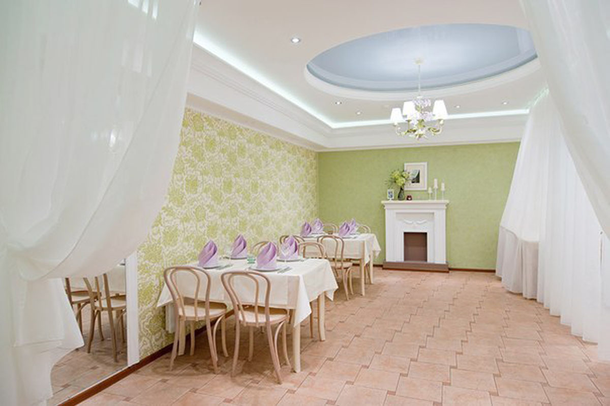 Зал на 50 человек — Братья Гримм