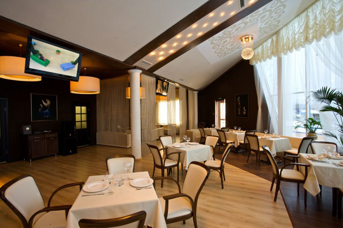 Основной зал — Ресторан Михайлов