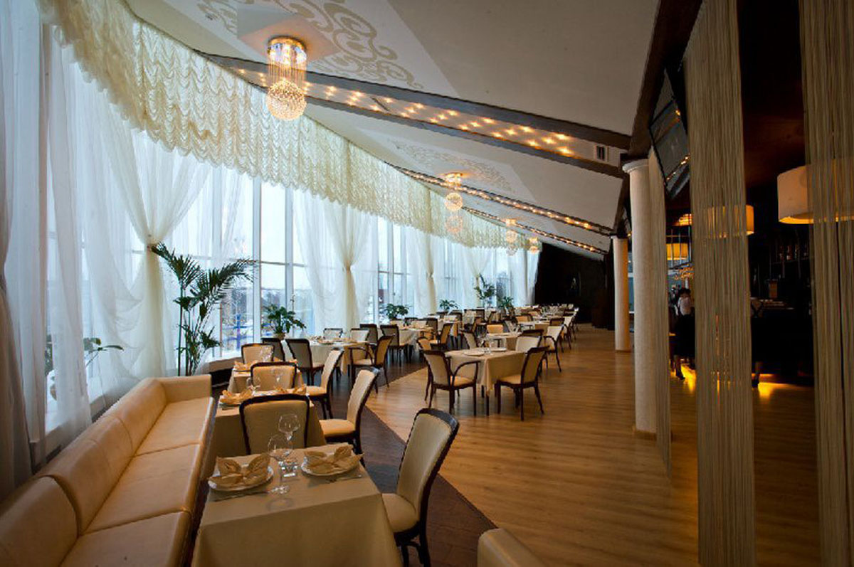 Основной зал — Ресторан Михайлов