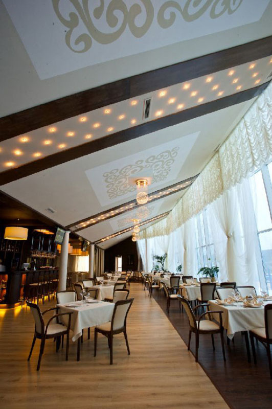 Основной зал — Ресторан Михайлов
