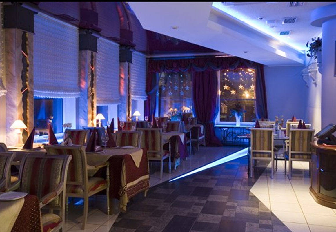 Основной зал — Калиостро