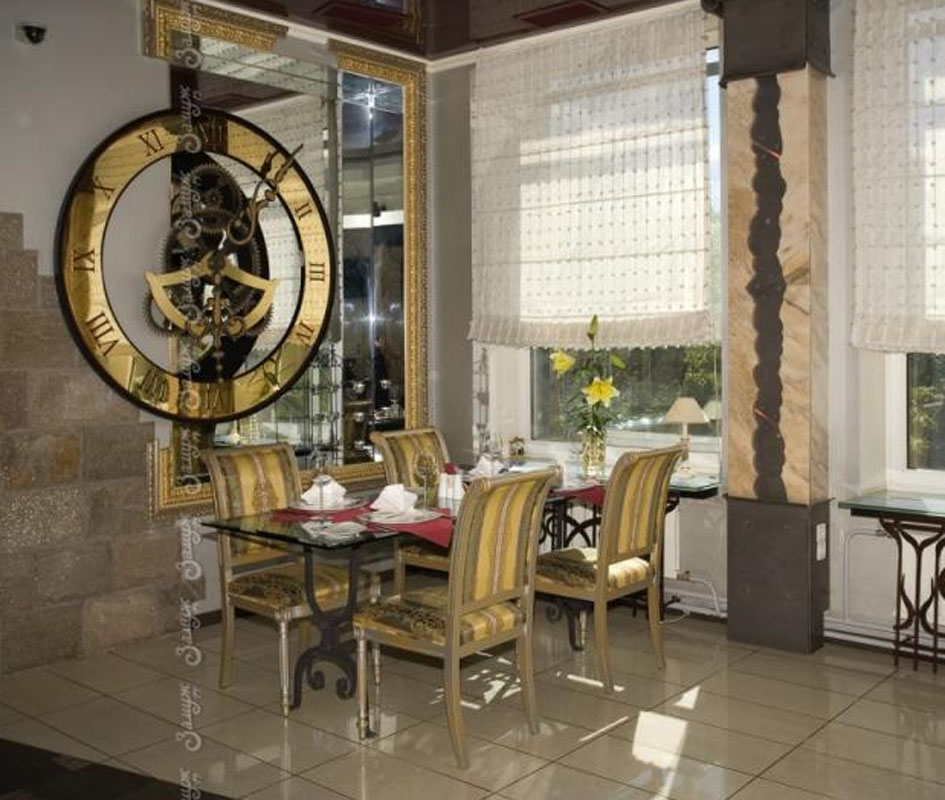 Основной зал — Калиостро