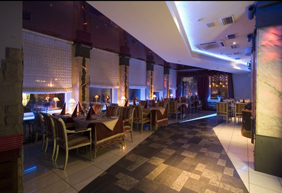 Основной зал — Калиостро