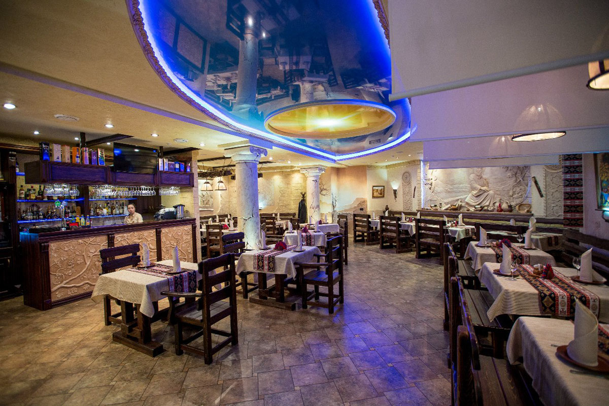 Основной зал — Ресторан Ариса