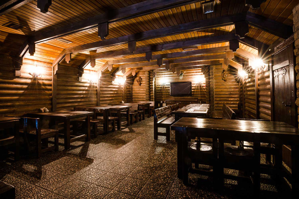 Основной зал — Ресторан Изба