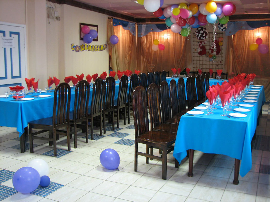 Основной зал — Тет-А-Тет