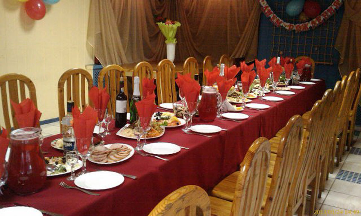 Основной зал — Тет-А-Тет