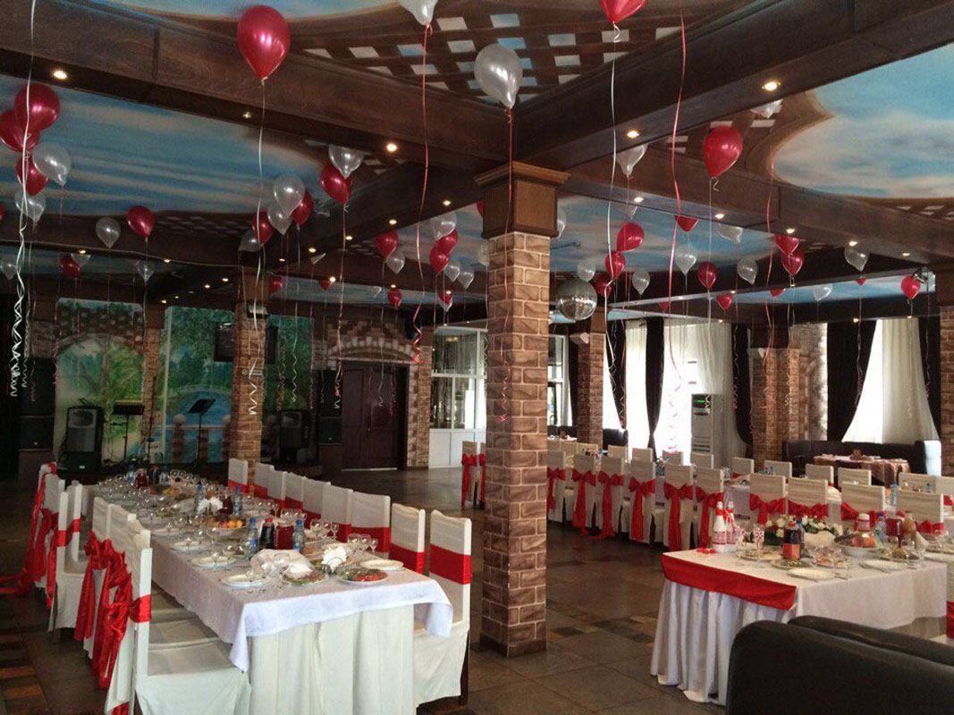 Зал на 100 человек — Лейли Меджнун