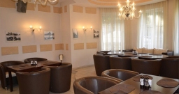 Лобби и караоке бар