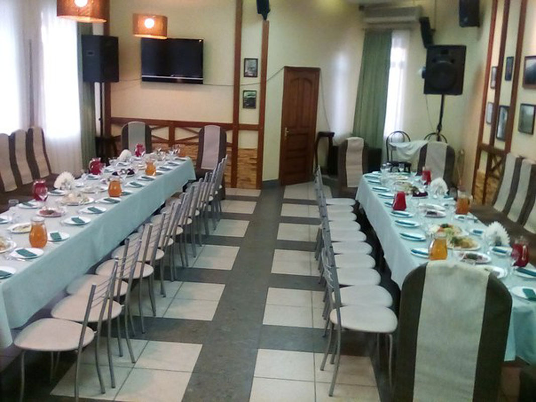 Основной зал — Кедр