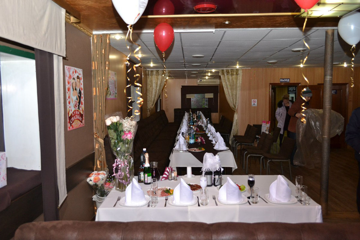 Основной зал