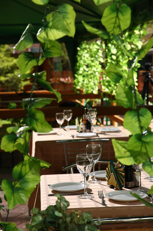 Веранда — Бахор