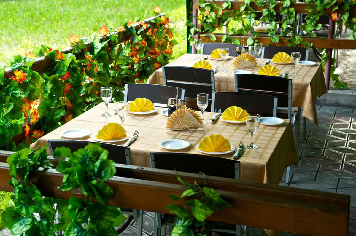 Веранда — Бахор