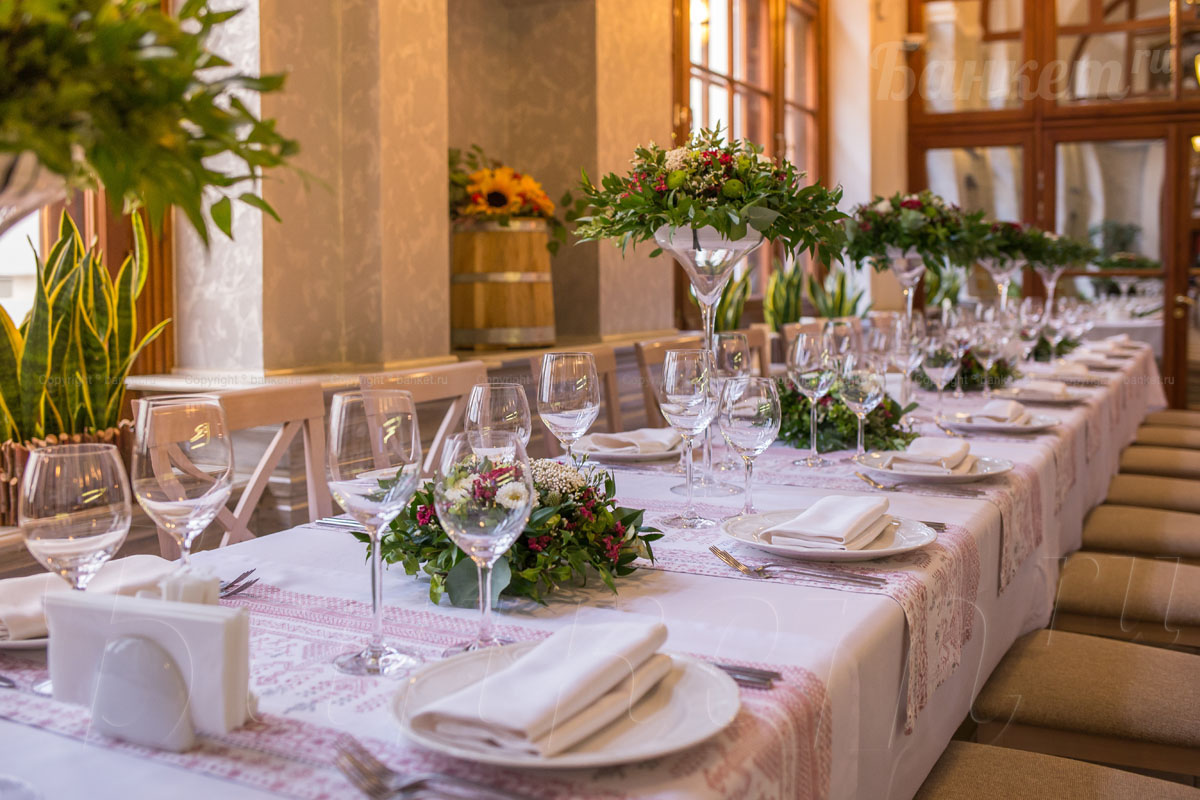 Белый зал — Ресторан Саратовъ