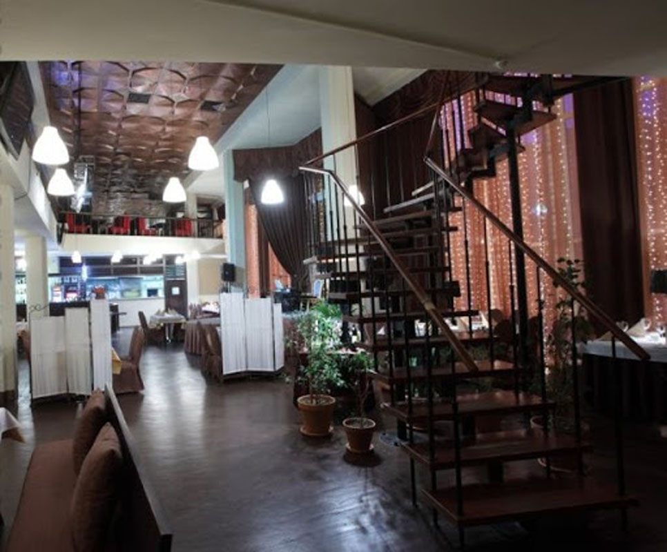 Основной зал