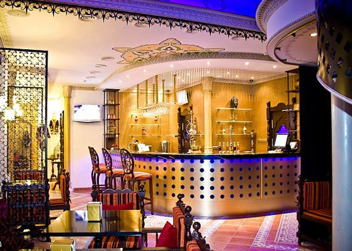Зал с баром — Турандот