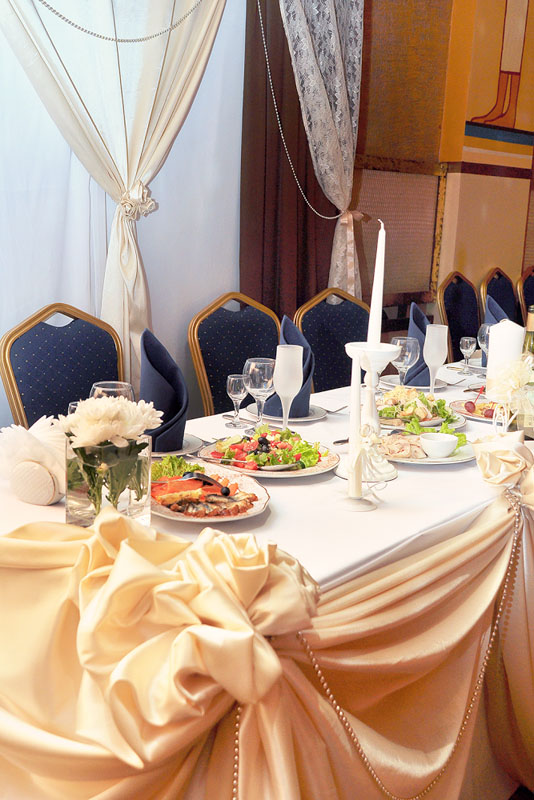 Основной зал — Караоке-ресторан Клео