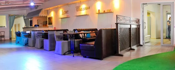 Основной зал