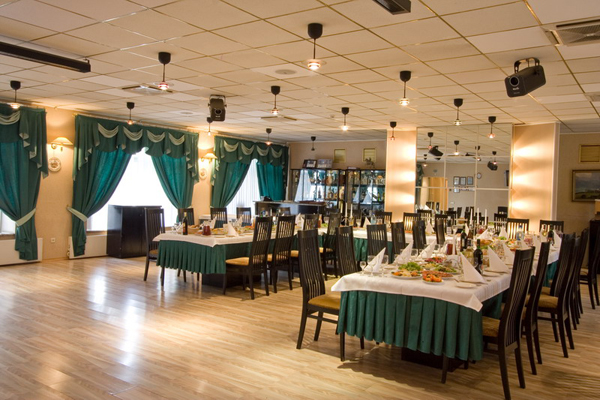 Основной зал — Яхонт