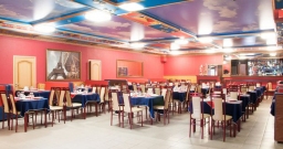 Основной зал — интерьер зала