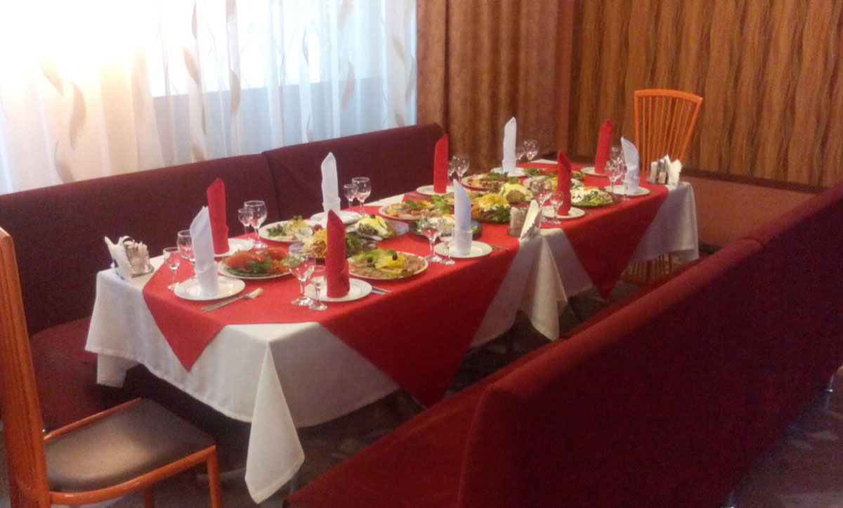 Основной зал — Кафе Армейское