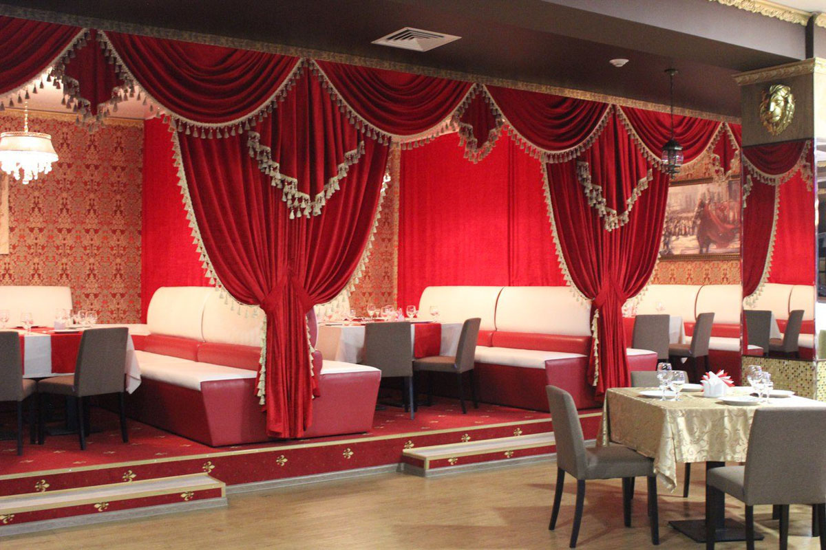 Основной зал