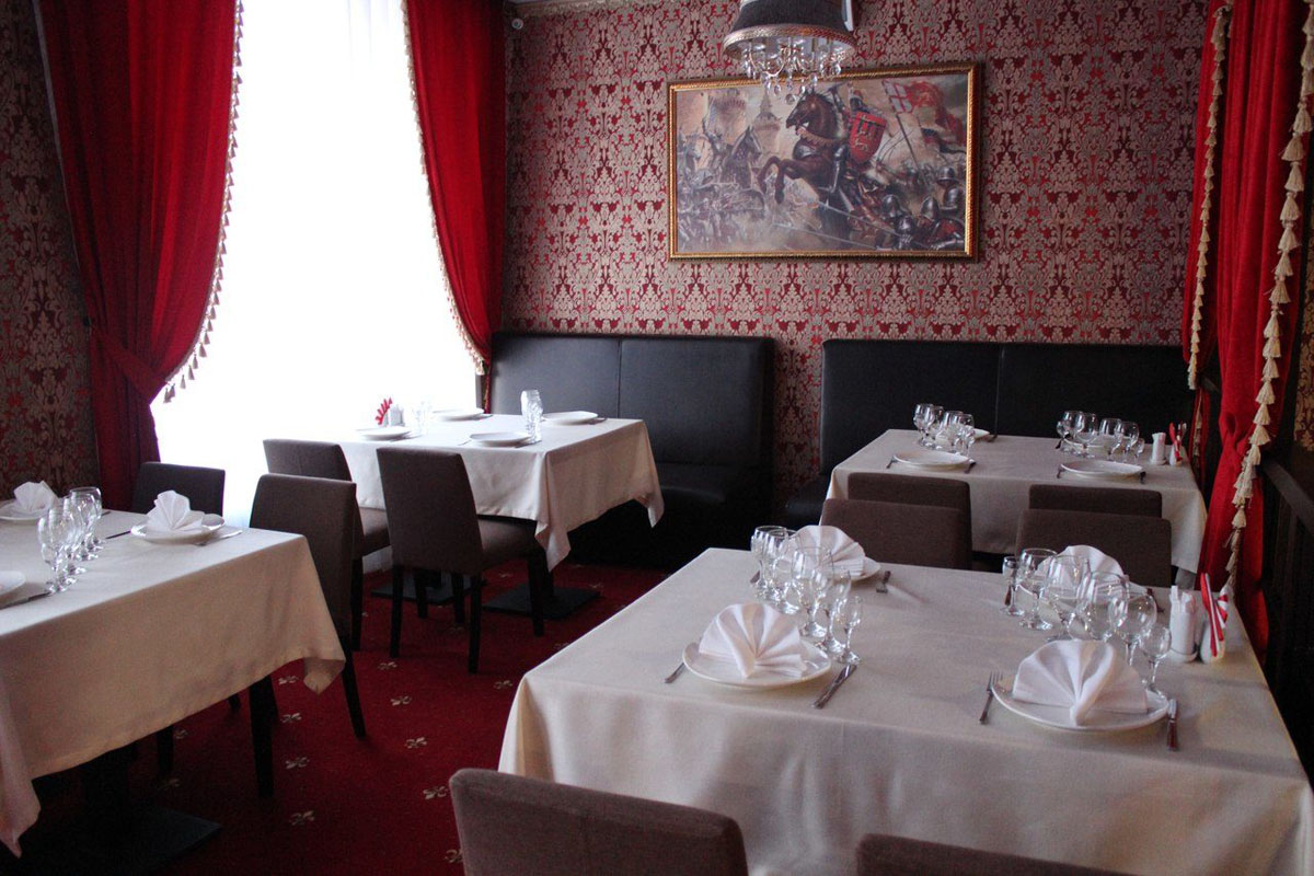 Основной зал — Львиное Сердце