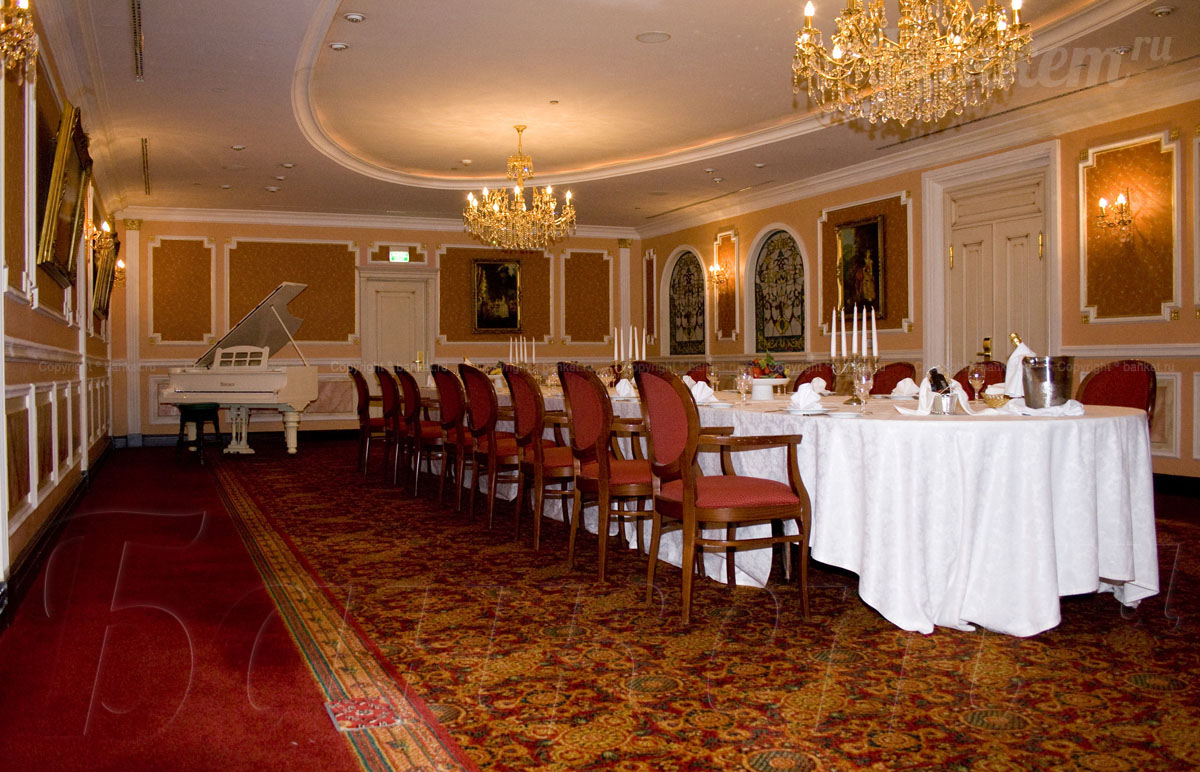 Versailles — Korston Club Hotel (ресторан закрыт)