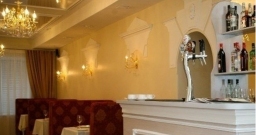 Основной зал — интерьер зала