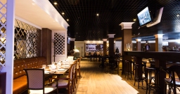 Основной зал — интерьер зала