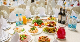 Концертно-банкетный зал Королевский Дворик — интерьер зала