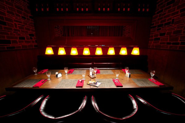 Логотип Огонь и лед